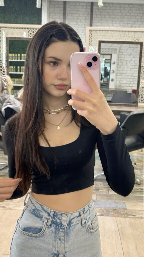 Eyüpsultan Escort: Yeşilpınar Escort ve Azeri Escort Seçenekleri 2 Yeşilpınar Escort görüşmeleri için Eyüpsultan'ın sakin sokaklarını gösteren görsel